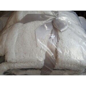 New Bella Russo Dark Gray Fleece Silk Touch Throw Blanket for Gifting